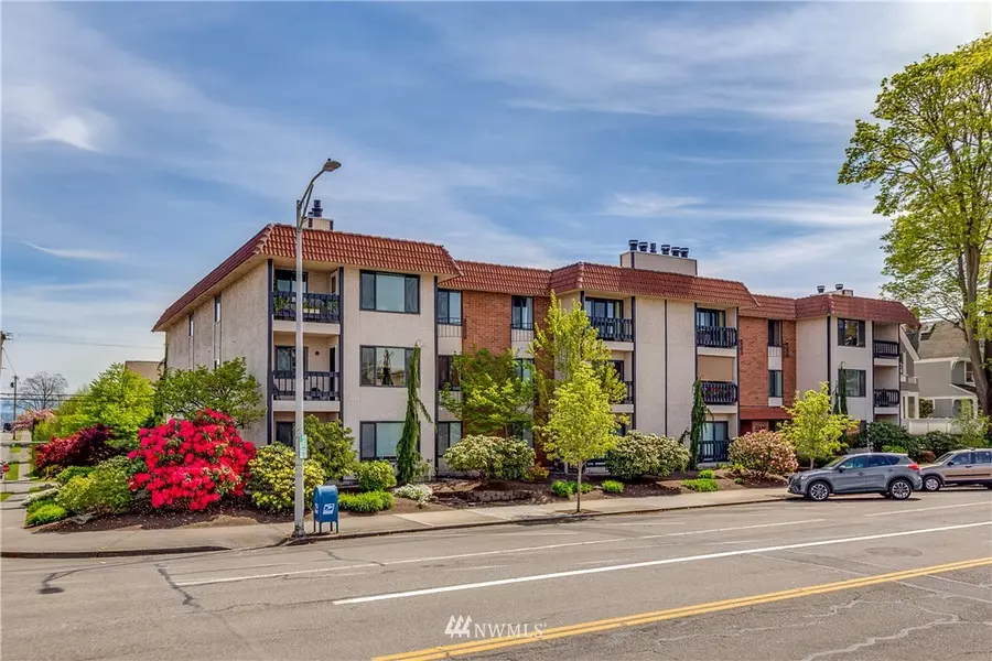 3207 Colby AVE #303, Everett, WA 98201