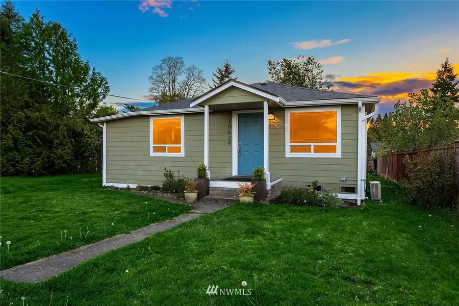 10629 2nd PL SW, Seattle, WA 98146