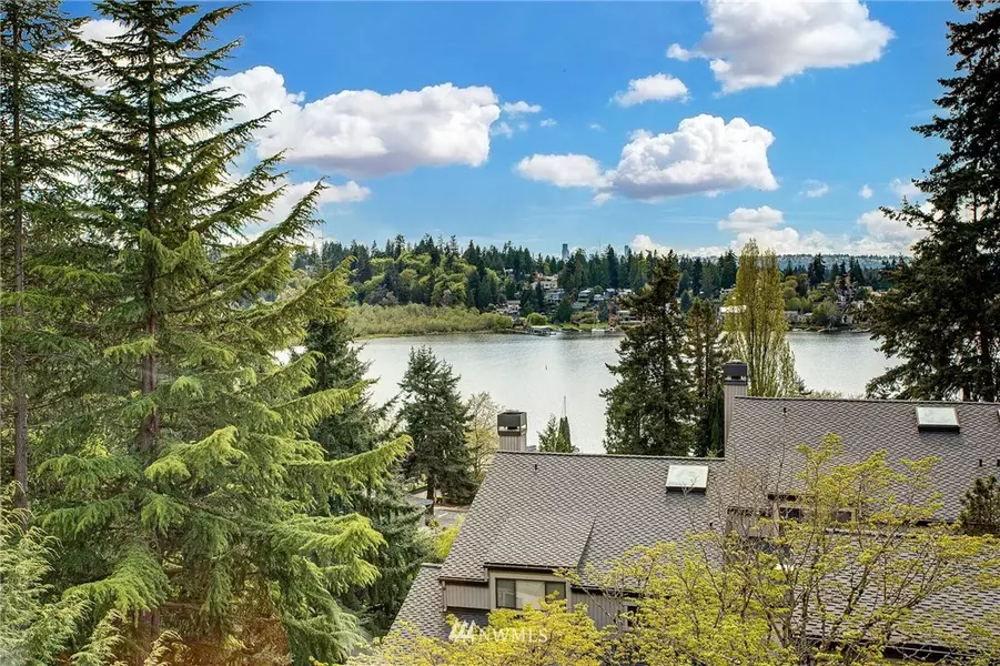 4822 102nd Lane NE, Kirkland, WA 98033