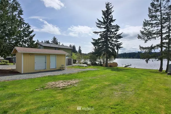 Clinton, WA 98236,6452 Lake Shore DR