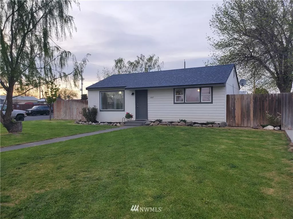 Othello, WA 99344,1207 E Larch