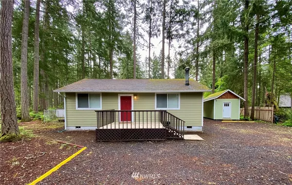 10411 Dune PL, Anderson Island, WA 98303