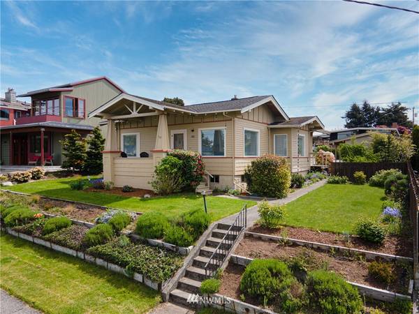 2009 9th ST, Anacortes, WA 98221