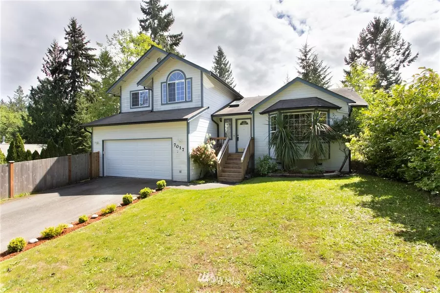 7017 E Dakota ST, Port Orchard, WA 98366