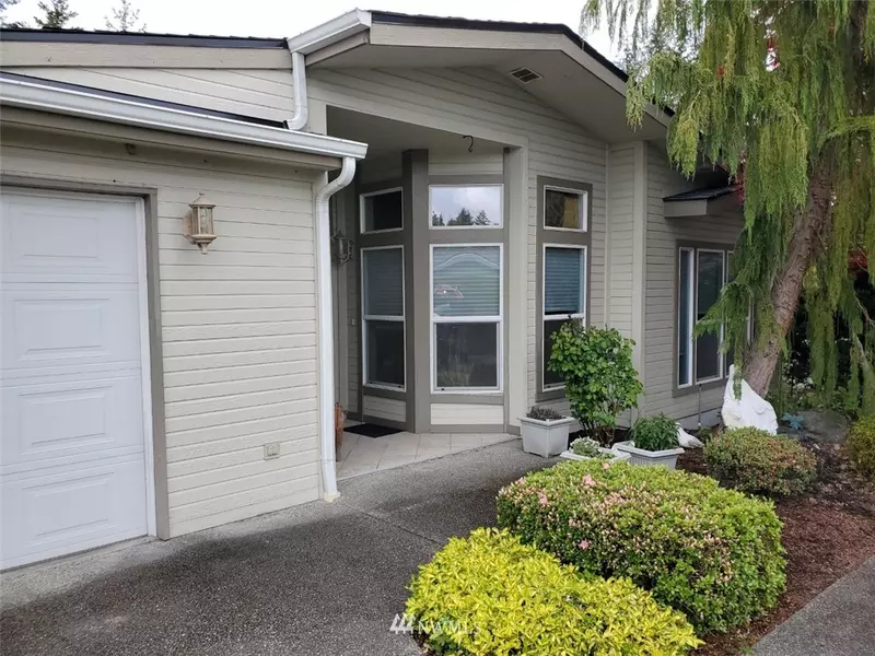 9002 57th AVE E, Puyallup, WA 98371