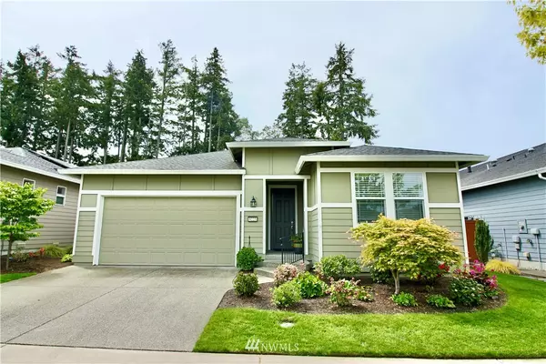 8223 Orcas LOOP NE, Lacey, WA 98516