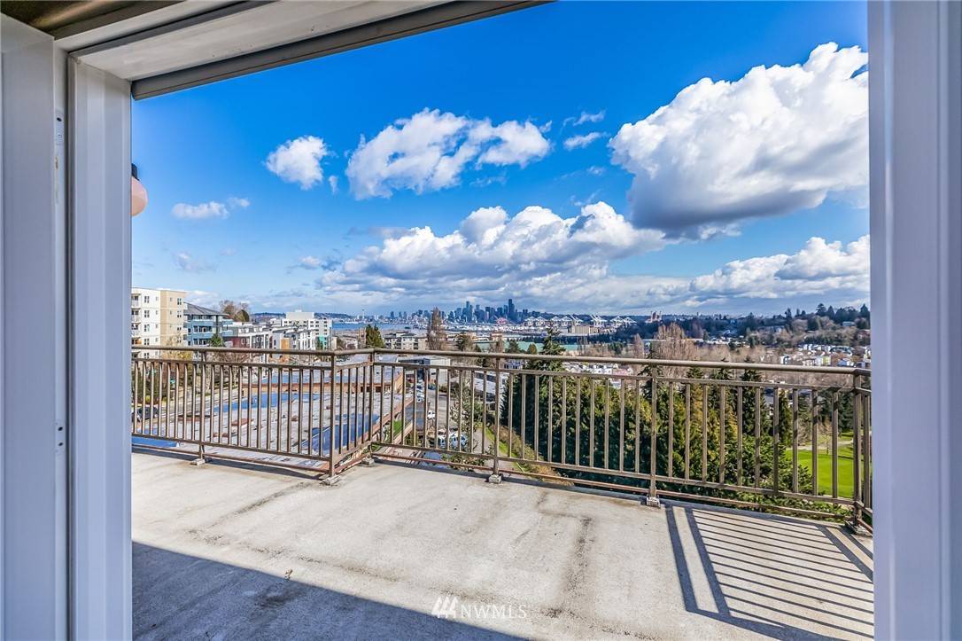 3221 SW Avalon WAY #311, Seattle, WA 98126