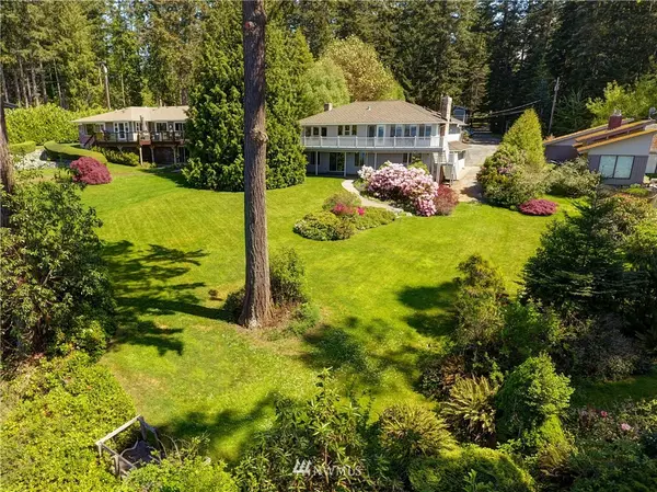 755 N Sunset DR, Camano Island, WA 98282