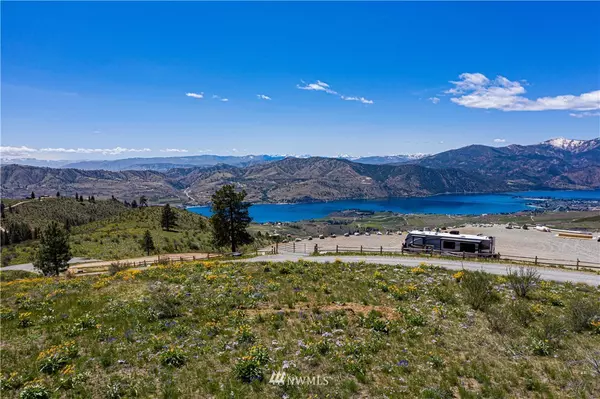 181 Windy Ridge LN, Chelan, WA 98816