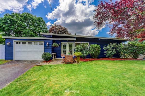 15651 SE 8th ST, Bellevue, WA 98008