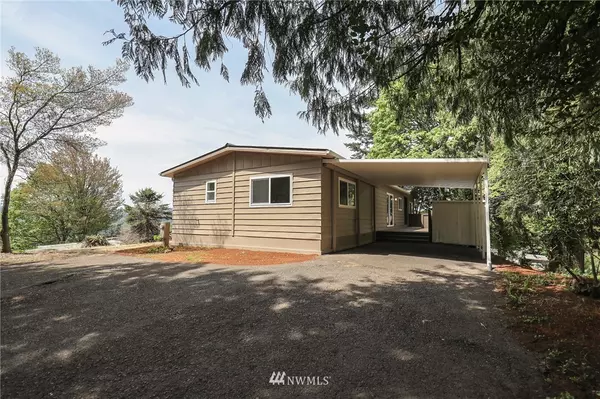 244 Maple LN, Kalama, WA 98625