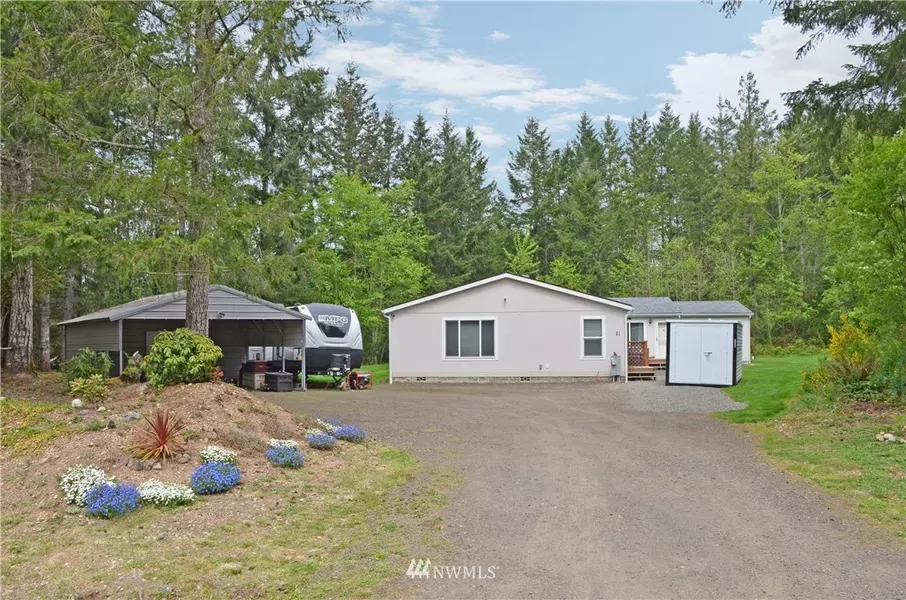 21 E Richardson Road, Belfair, WA 98528