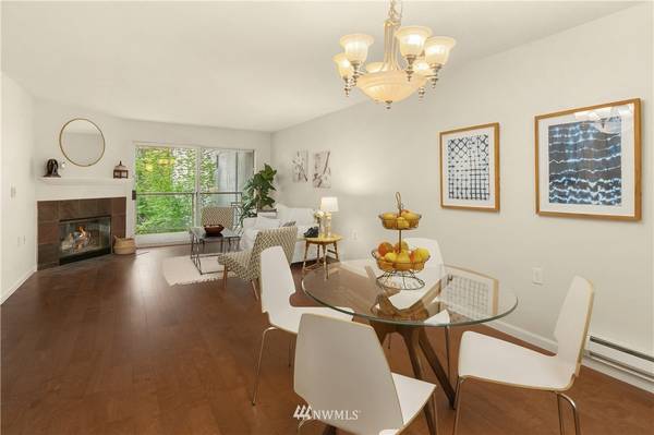 2760 76th AVE SE #209, Mercer Island, WA 98040