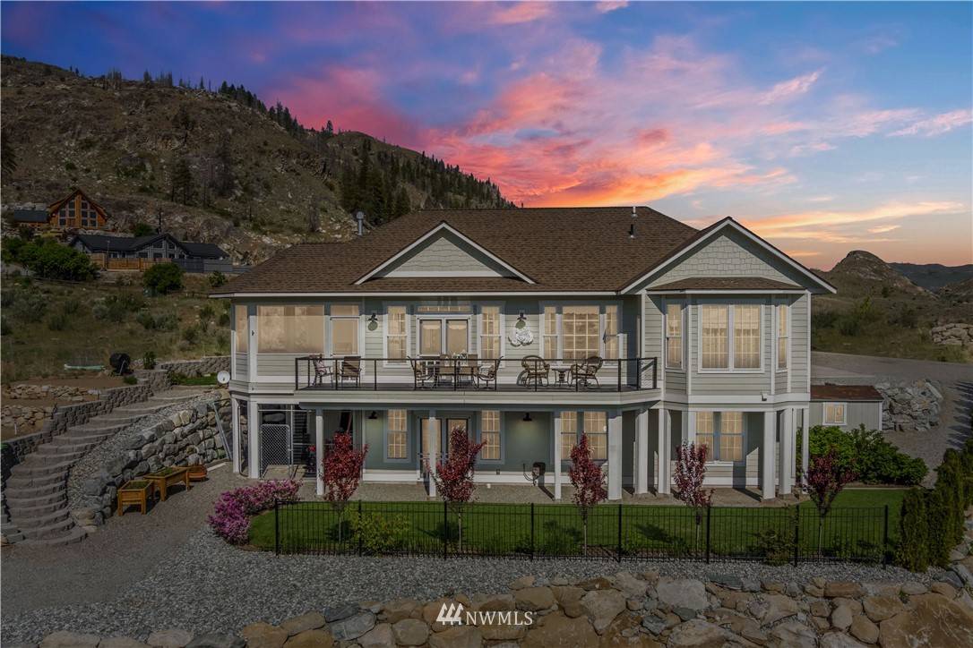 7 Mulligan Ln, Pateros, WA 98846