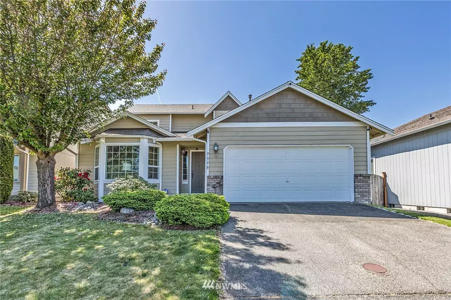 9028 190th ST E, Puyallup, WA 98375