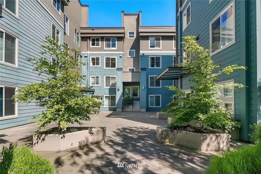 300 10th AVE #B 410, Seattle, WA 98122