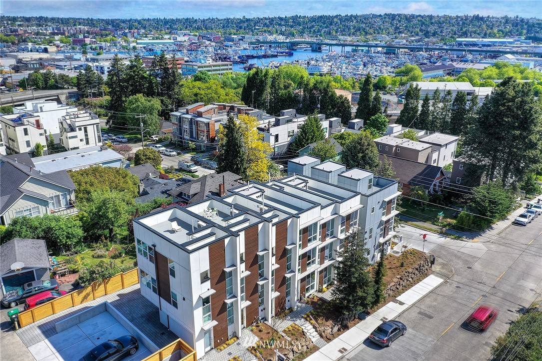 2310 W Emerson ST, Seattle, WA 98199
