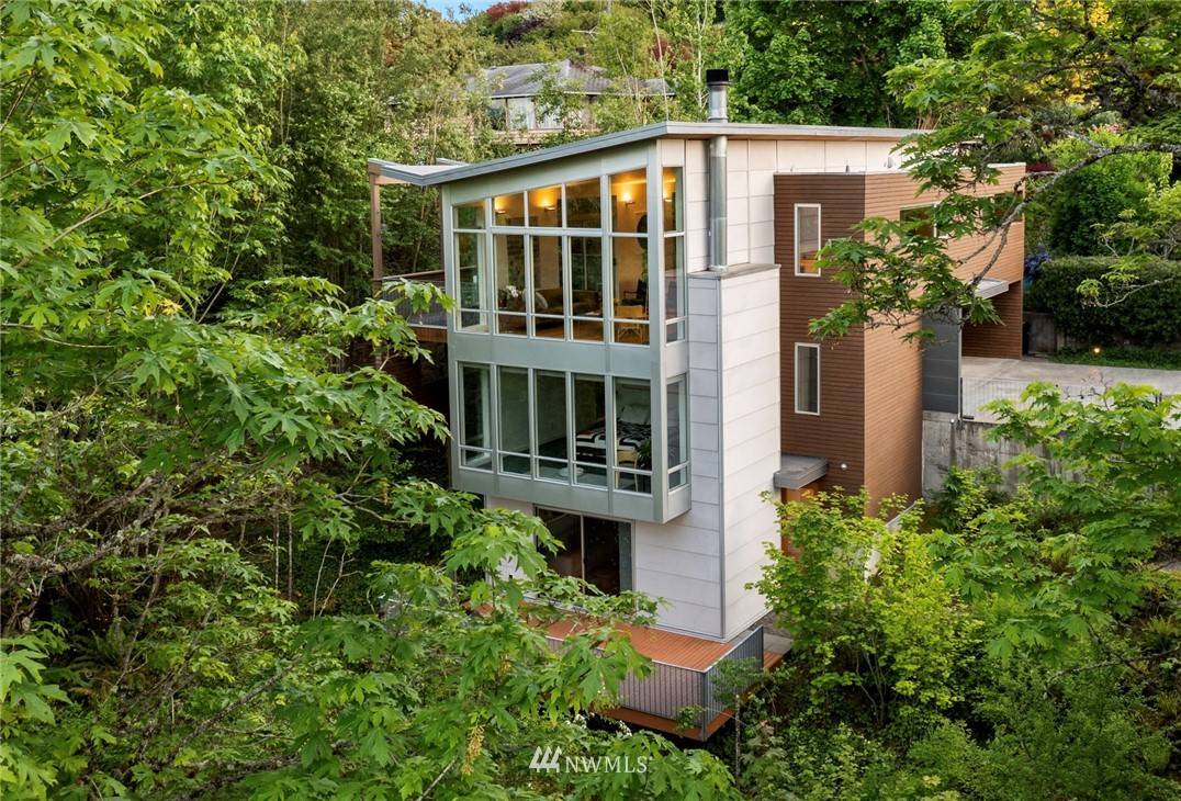 5237 S Juneau ST, Seattle, WA 98118