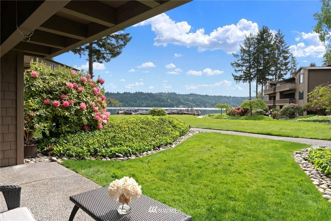 17500 NE 40th PL #I2, Redmond, WA 98052
