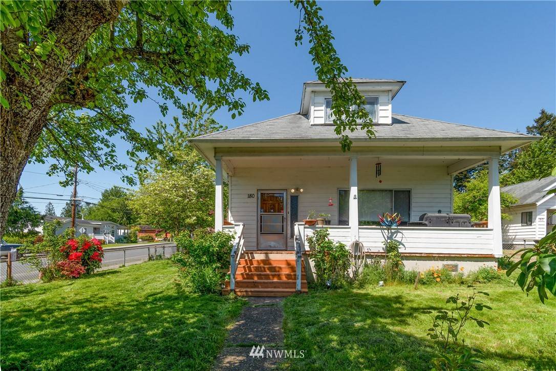 180 A-B Main 2nd ST, Cathlamet, WA 98612