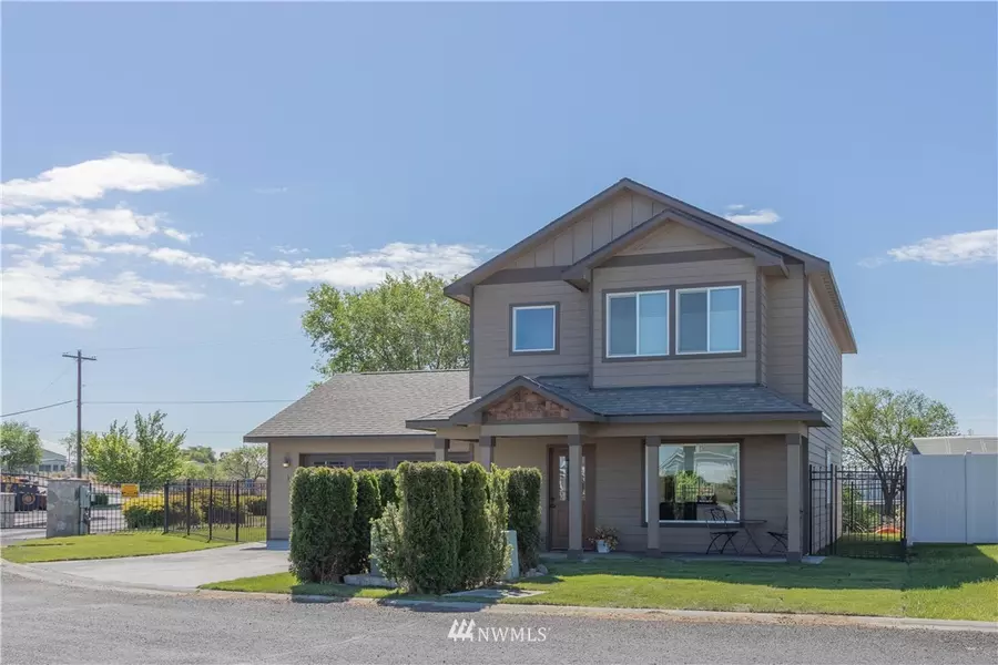 1300 W Marina DR #1, Moses Lake, WA 98837