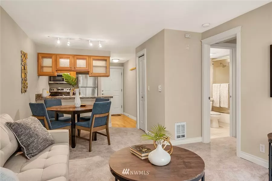 2200 Thorndyke AVE W #105, Seattle, WA 98199