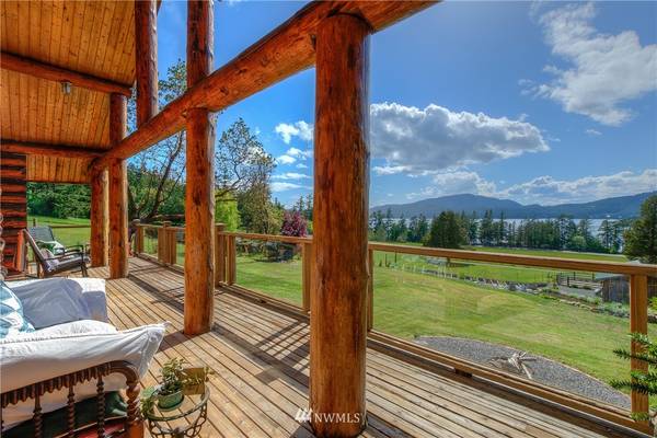 99 Ship Bay LN, Orcas Island, WA 98245