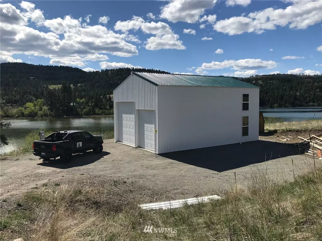 Republic, WA 99166,61 Lot 18 Curlew DR