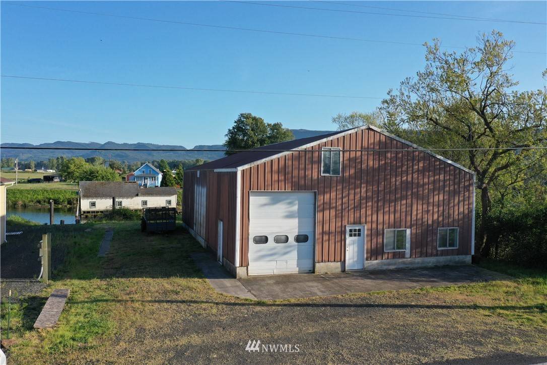 177 N Welcome Slough RD, Cathlamet, WA 98612