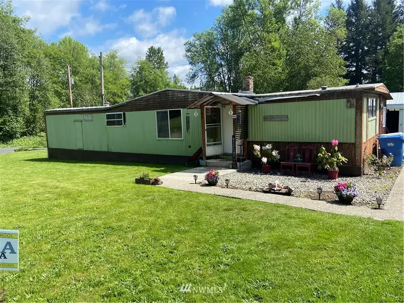 208 Hunting RD, Mossyrock, WA 98564