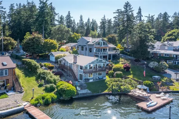 14 Beach LN SW, Lakewood, WA 98498