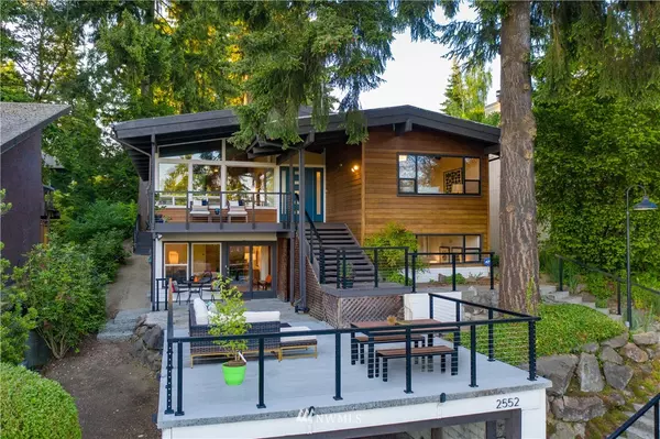 2552 NE 83rd ST, Seattle, WA 98115