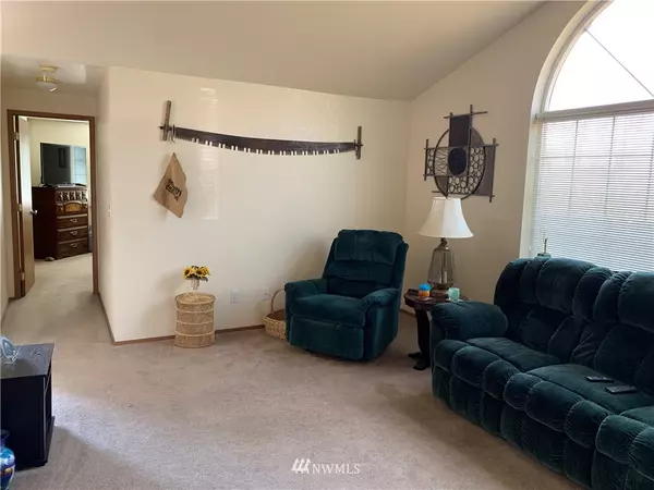 Yakima, WA 98908,5312 Lanai DR