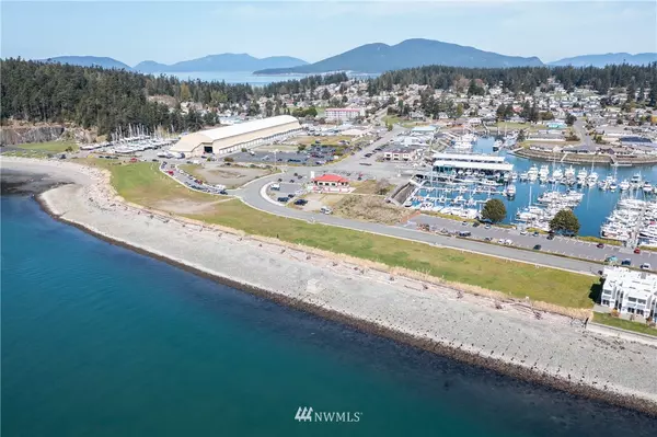 Anacortes, WA 98221,5807 Flounder Bay Lane