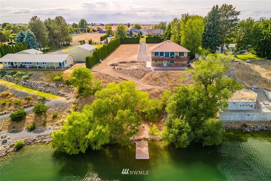 3297 Westshore DR NE, Moses Lake, WA 98837