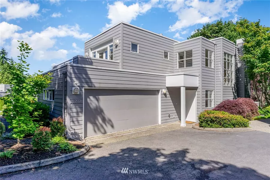 11212 NE 106th PL, Kirkland, WA 98033