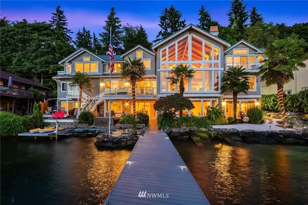 5437 Pleasure Point LN SE, Bellevue, WA 98006