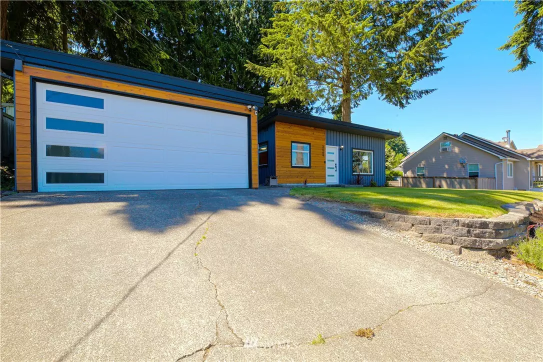 Renton, WA 98056,3509 N Meadow