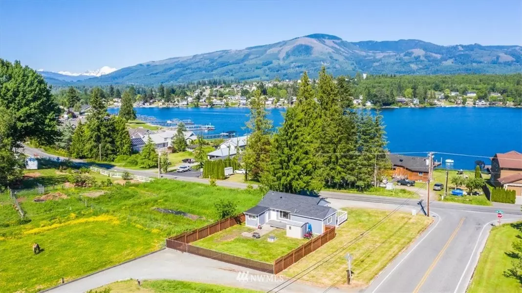 17494 W Big Lake Blvd, Mount Vernon, WA 98274