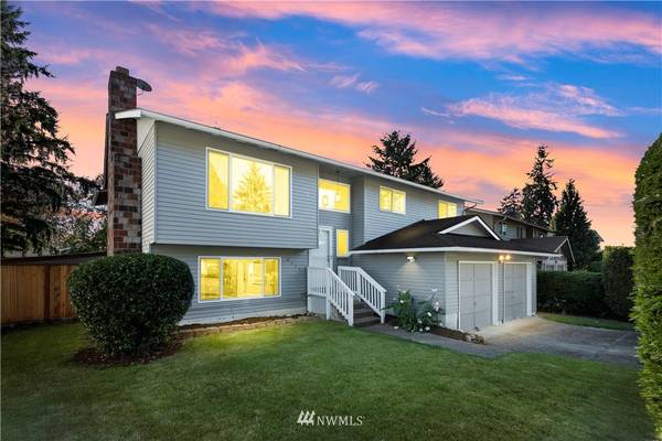 3113 SE 18th ST, Renton, WA 98058