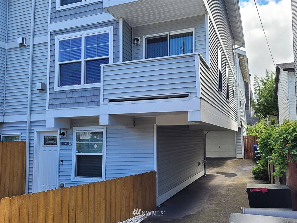 8836 Stone AVE N #A, Seattle, WA 98103