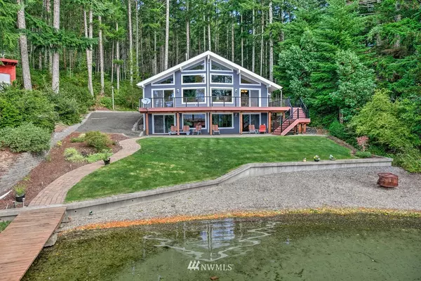 4800 E Mason Lake DR W, Grapeview, WA 98546