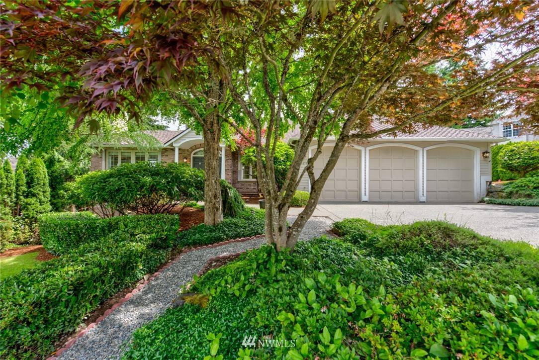 5370 Eiger PL NW, Issaquah, WA 98027