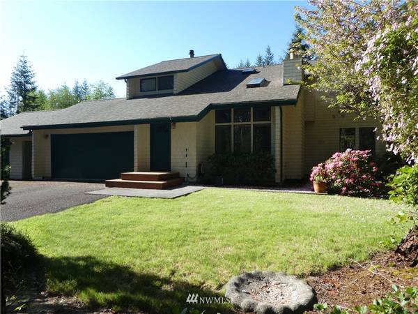 953 Big Burn Place, Forks, WA 98331