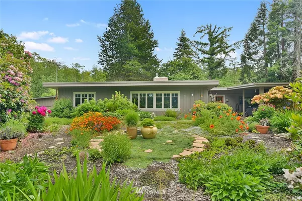 8040 Fletcher Bay RD NE, Bainbridge Island, WA 98110