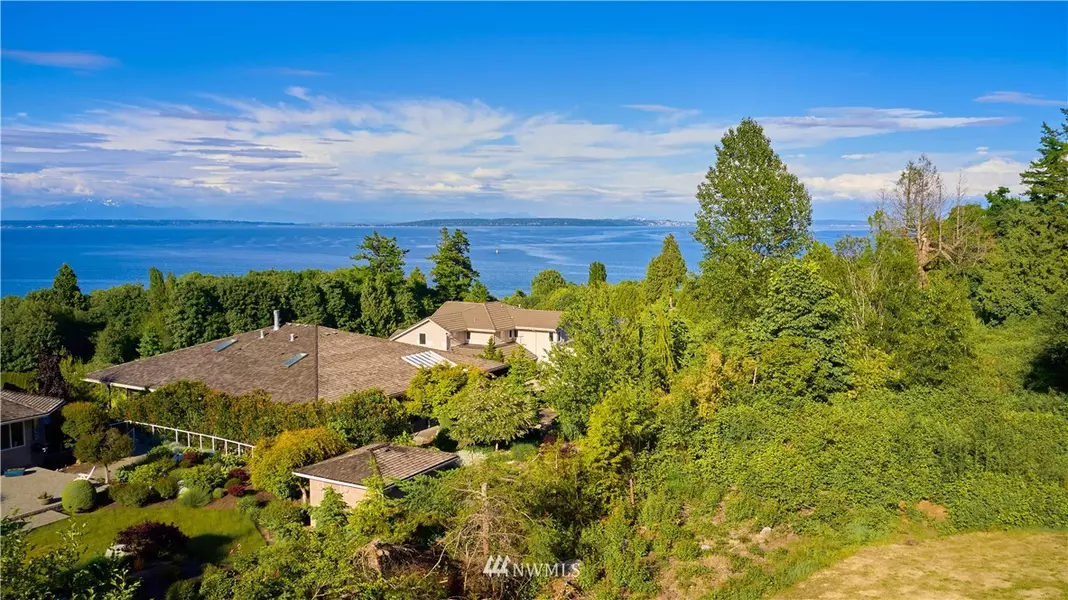 2072 Johnson RD, Point Roberts, WA 98281