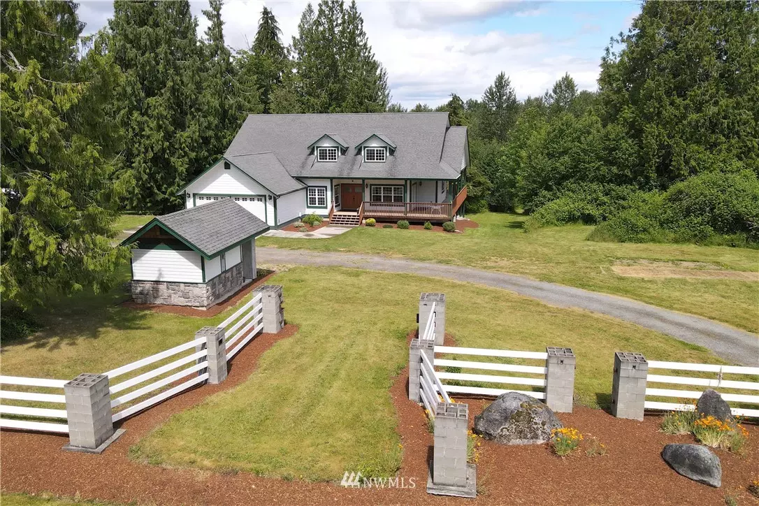 Graham, WA 98338,12811 Kapowsin Highlands DR E