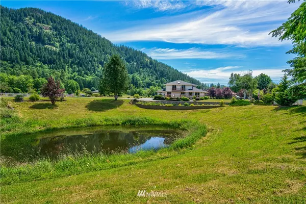 13704 254th PL NE, Arlington, WA 98223