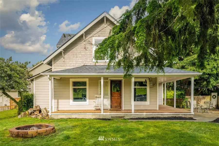 2229 5th ST SW, Puyallup, WA 98371