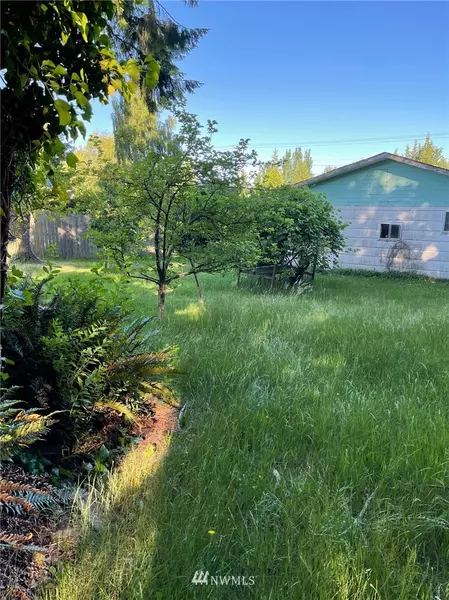 9530 Holly DR, Everett, WA 98204